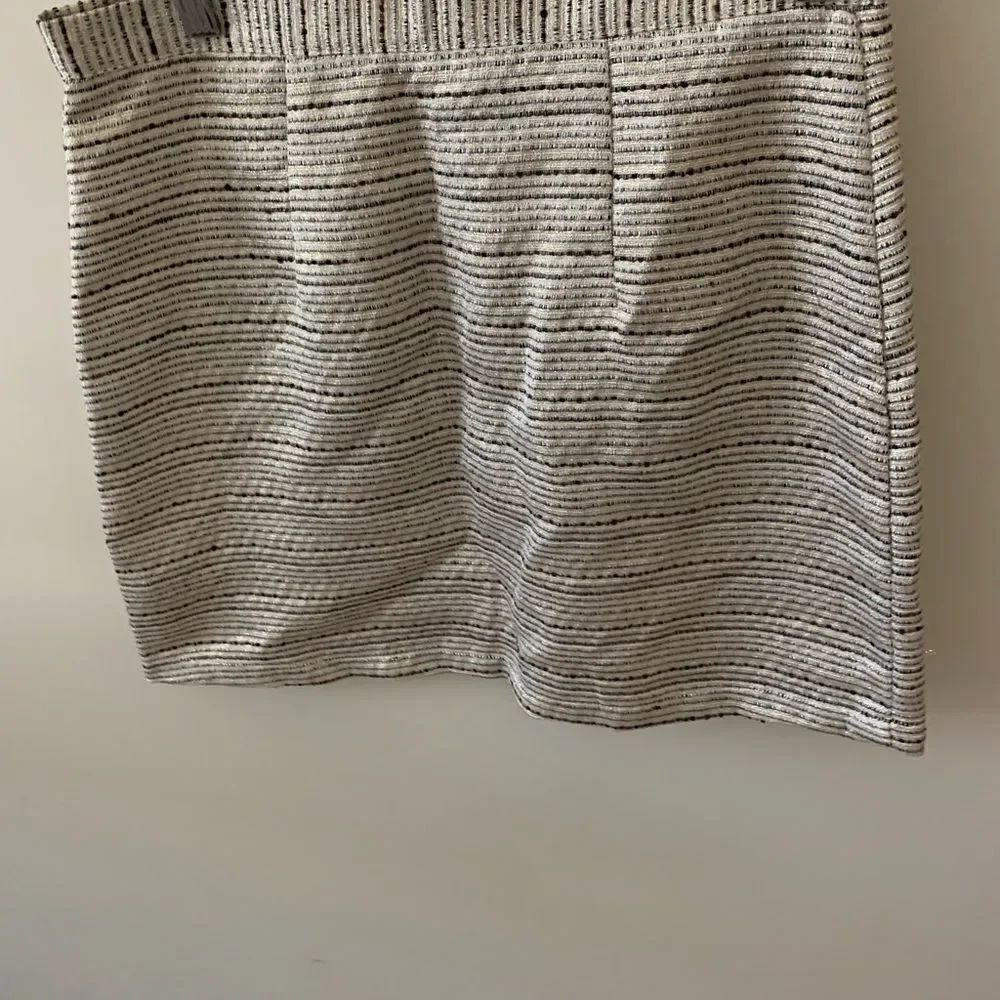 Metallic mini skirt - Picture 2 of 4